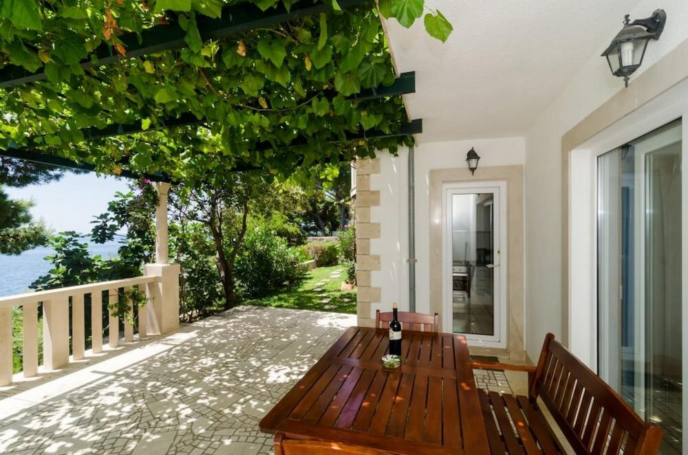 Фото Apartments Plavac Mali