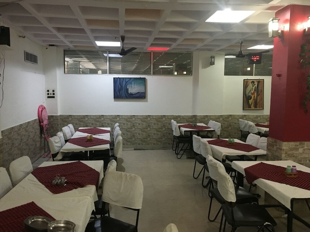 Фото Hotel White House