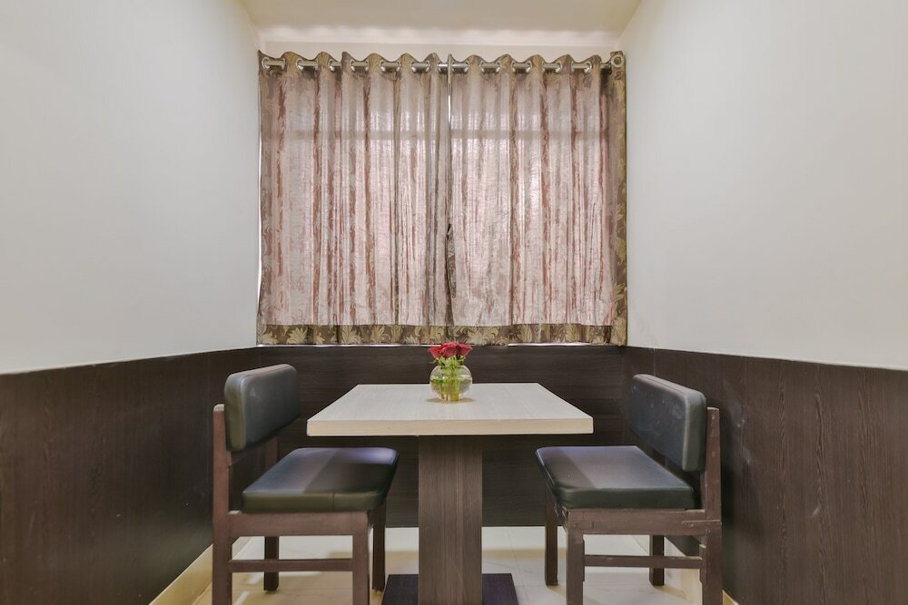 Фото Hotel Roopa