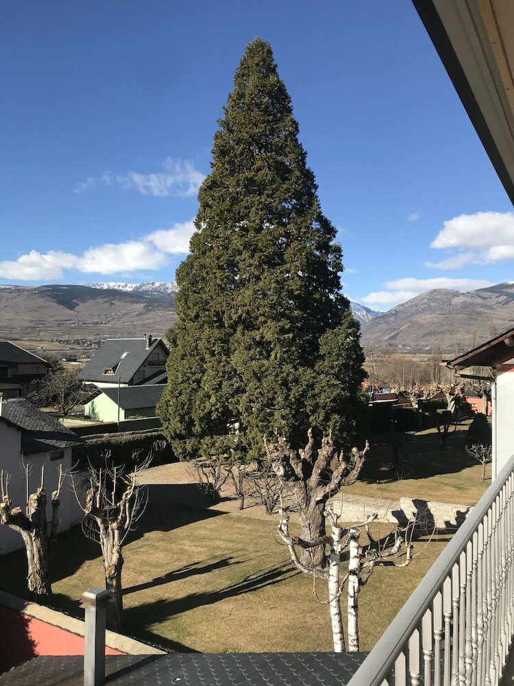 Фото Apartamentos la Torreta del Llac