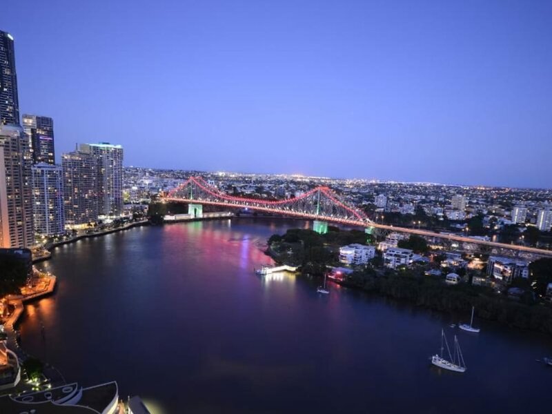 Гостиница Cbd African Charm, Story Bridge & River Views в Брисбене
