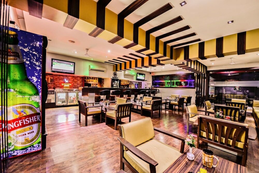 Фото Raghu Mahal Hotel