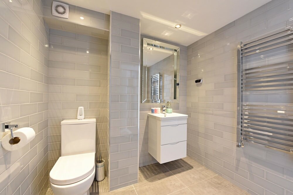 Фото The Glasshouse Apartments