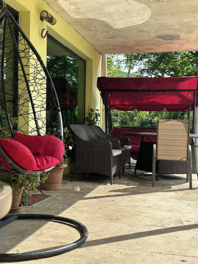 Фото Four seasons in Kutaisi