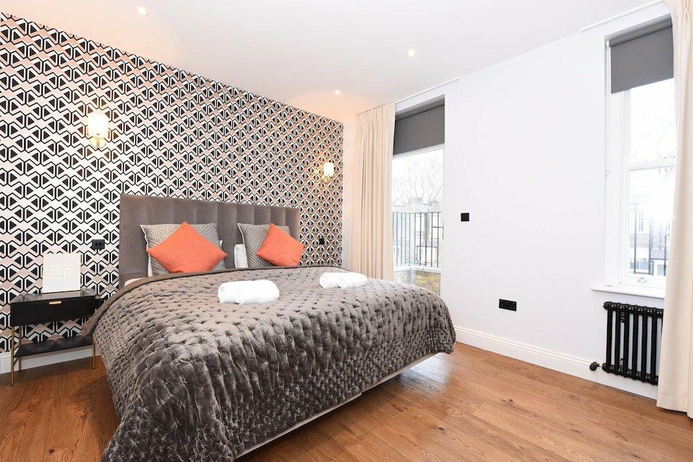 Фото Stylish & Spacious Deluxe Apartments near Victoria Station