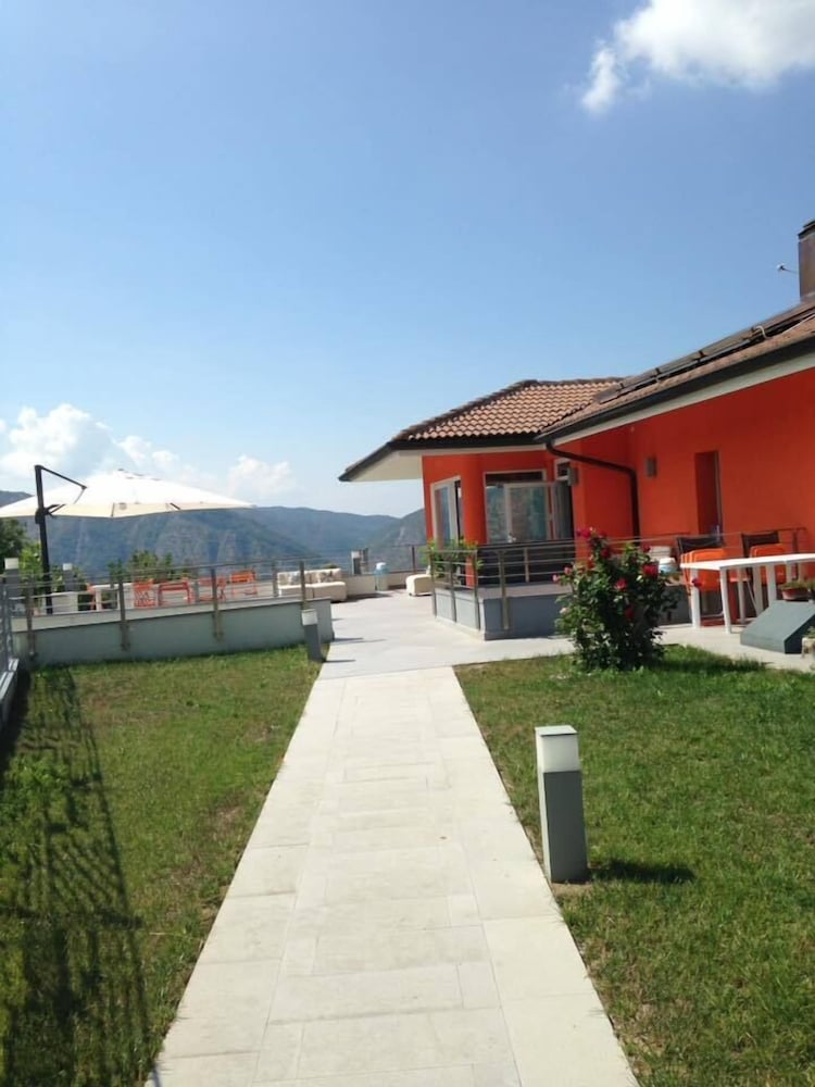 Фото Foresteria La Merlina