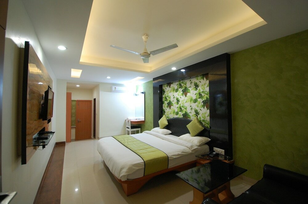 Фото Hotel Ambassador