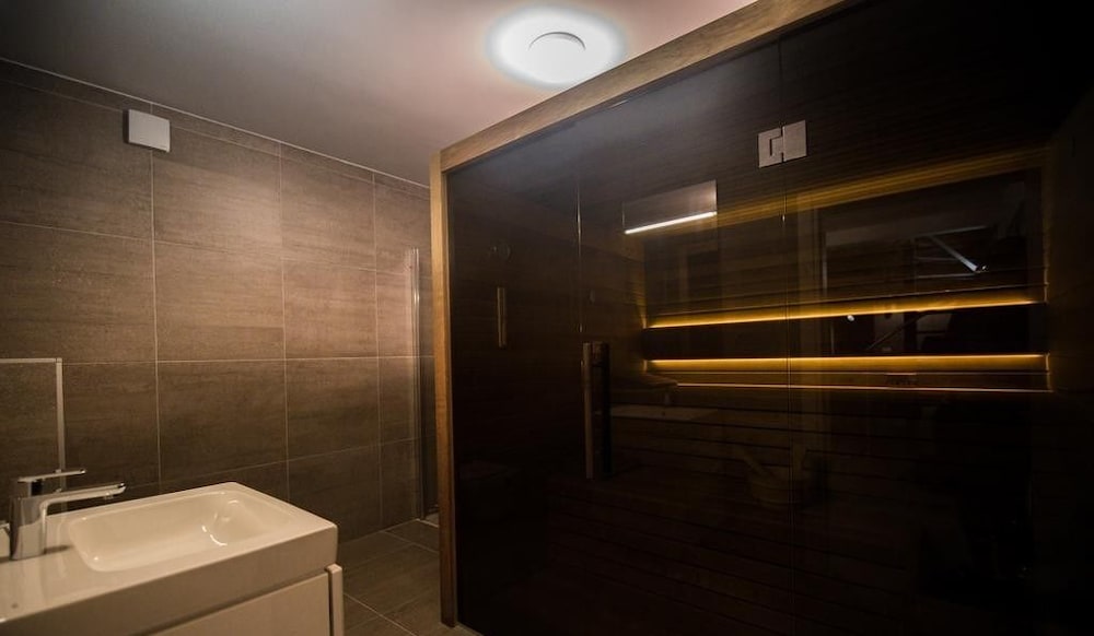 Фото Luxury Apartments Madomi