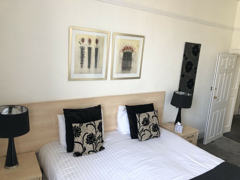 Фото The Deeping Stage