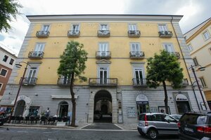 Гостиница Reggia & Dintorni Rooms a Caserta в Казерте