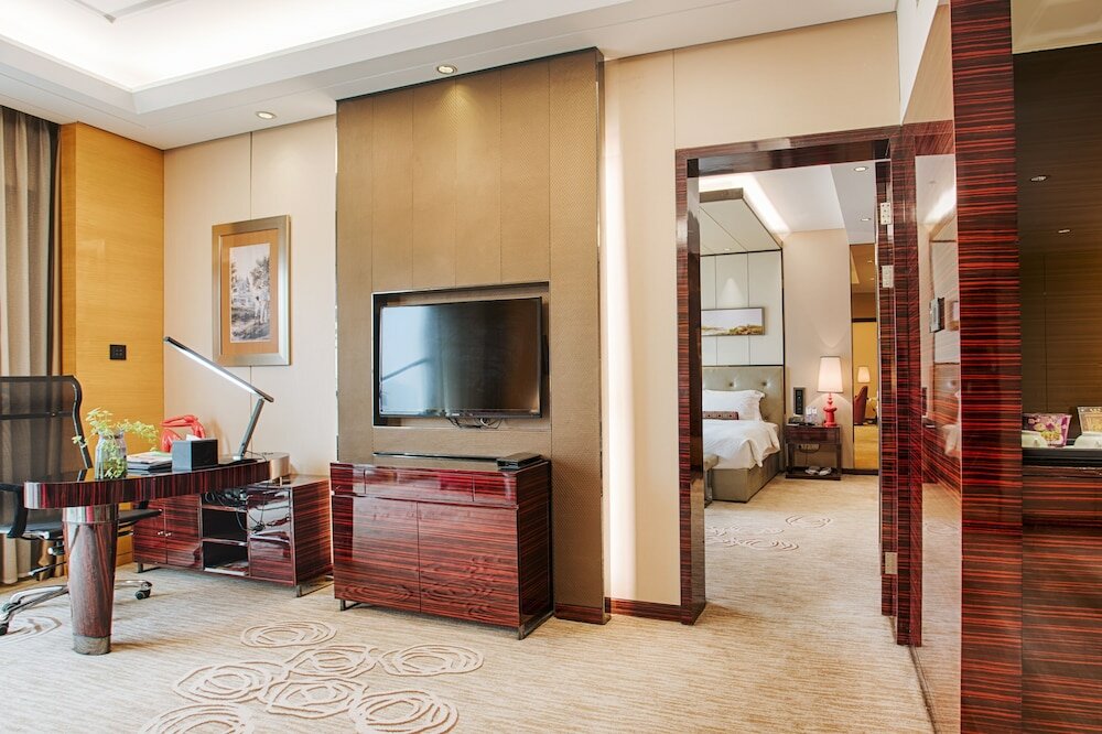 Фото Vaya International Hotel