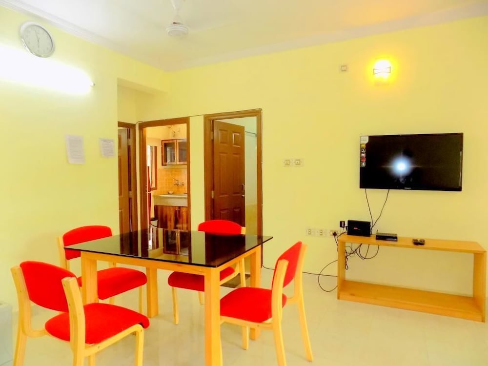 Фото Spacious Apartment with Pool - Cm008