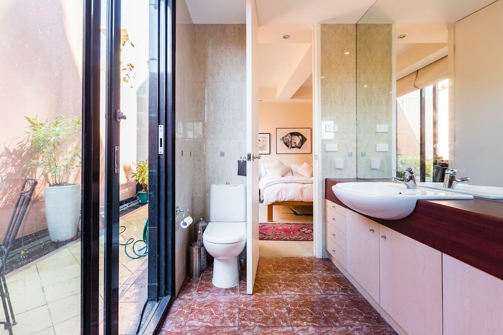 Фото Belle, 2bdr Melbourne Apartment