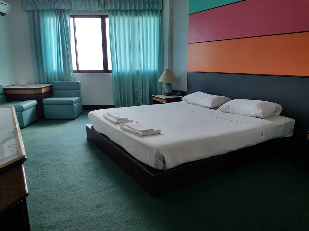 Фото Golden Grand Hotel