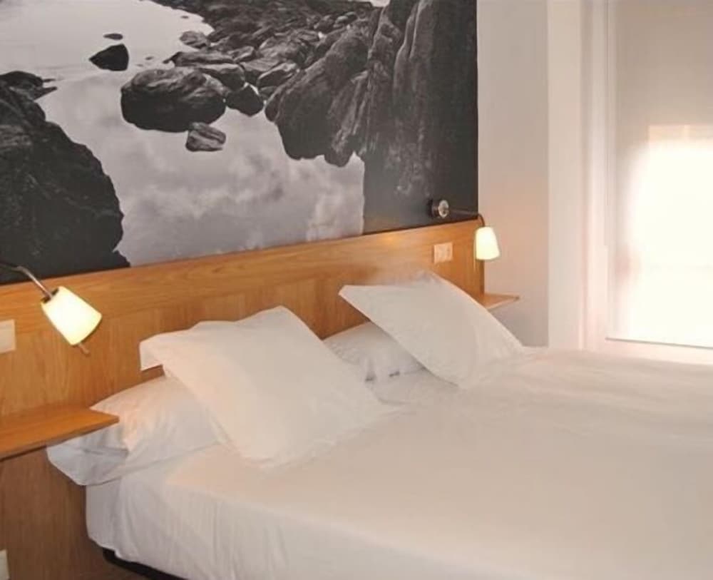 Фото Hotel Dabeleira