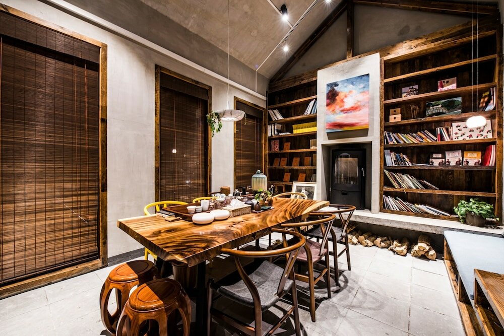 Фото Go Native Downtown House Ningbo