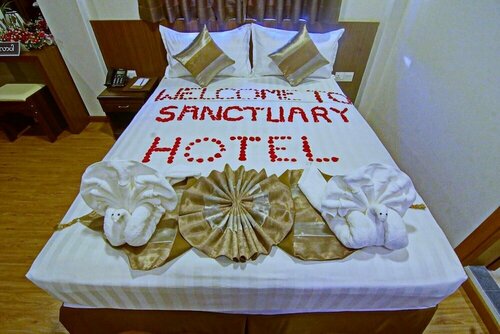 Гостиница Sanctuary в Мандалае