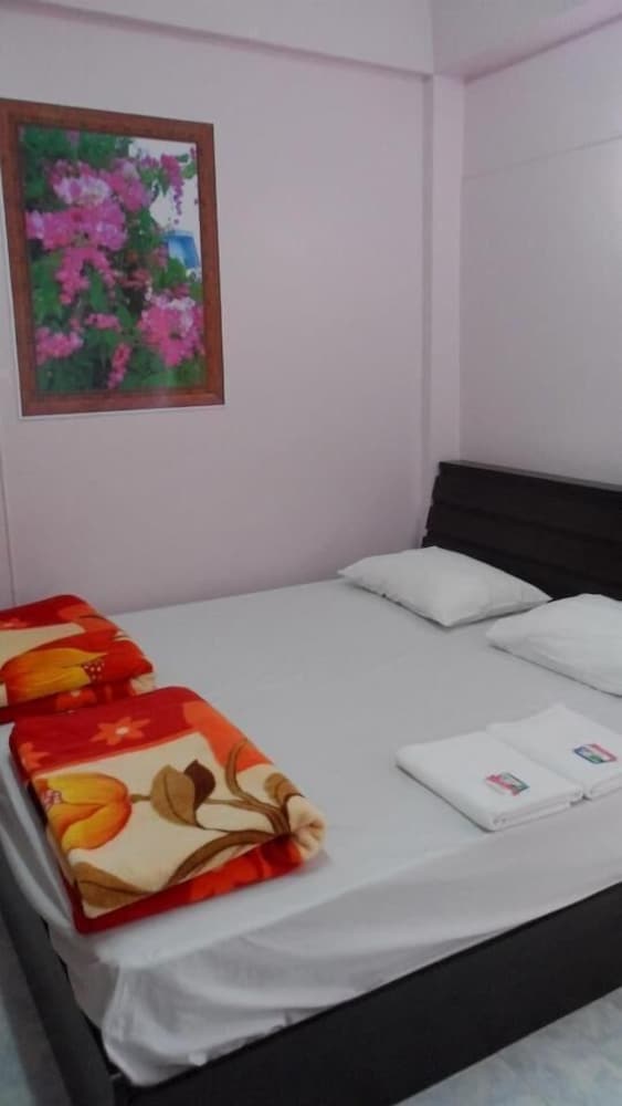 Фото Puangchompoo Place