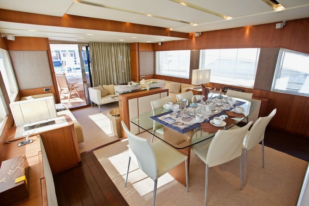 Фото Italy Luxury Yacht Charter