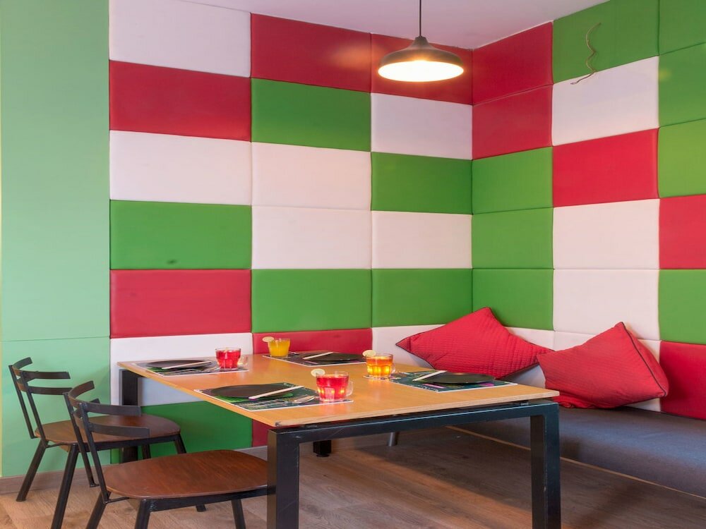 Фото Oyo Townhouse 022 Koregaon Park Pune