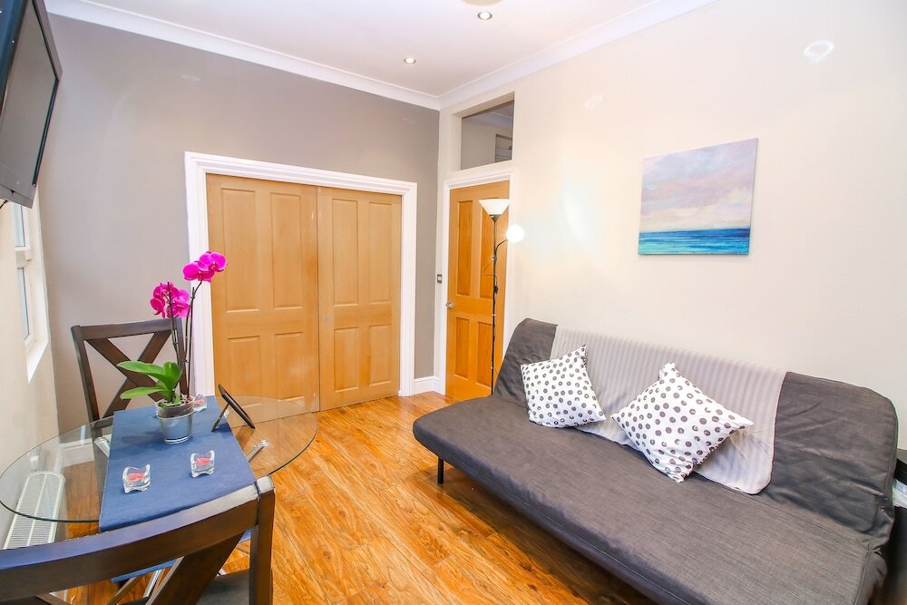 Фото City view flat at Liverpool st Brick Ln