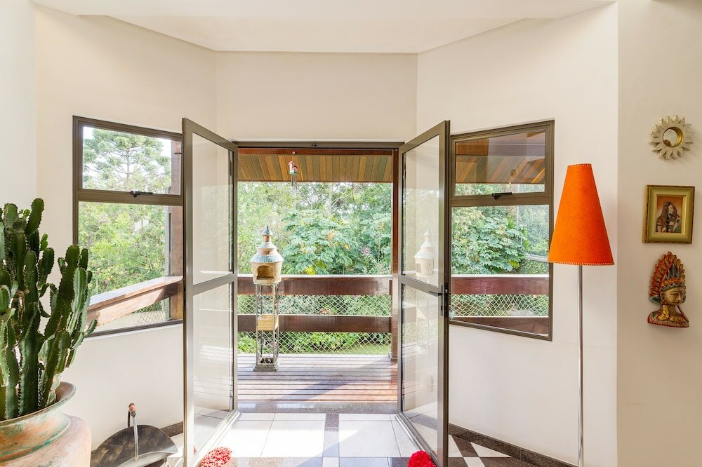 Фото Three Little Birds Hospedagem