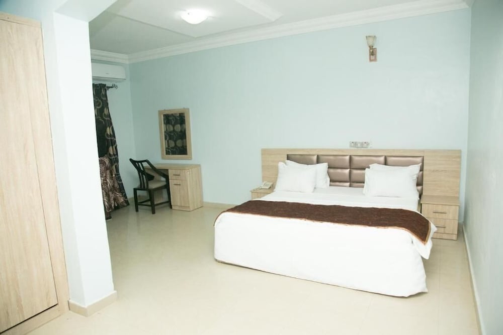 Фото Josto's Place