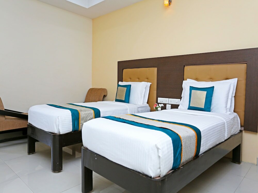 Фото Oyo Flagship 061 Tirupati Railway Station