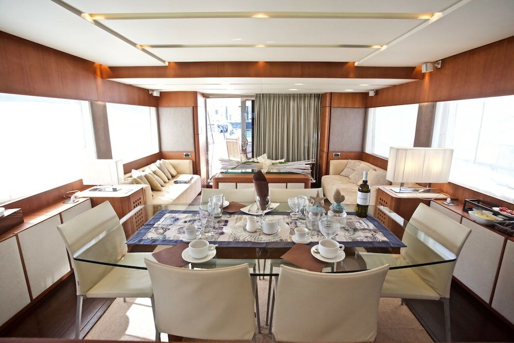 Фото Italy Luxury Yacht Charter