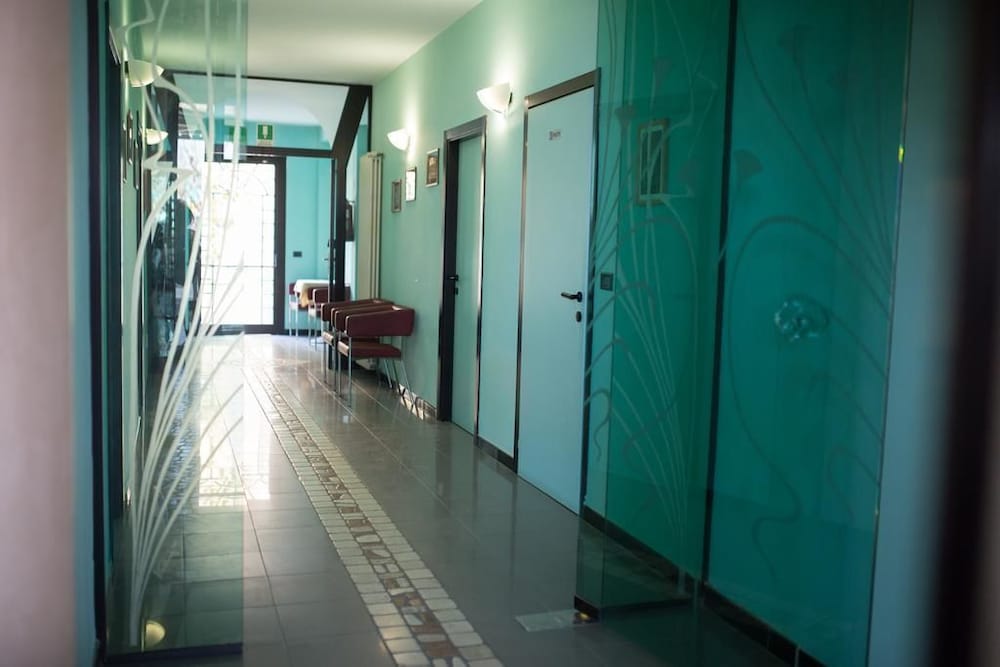 Фото Hotel Amba