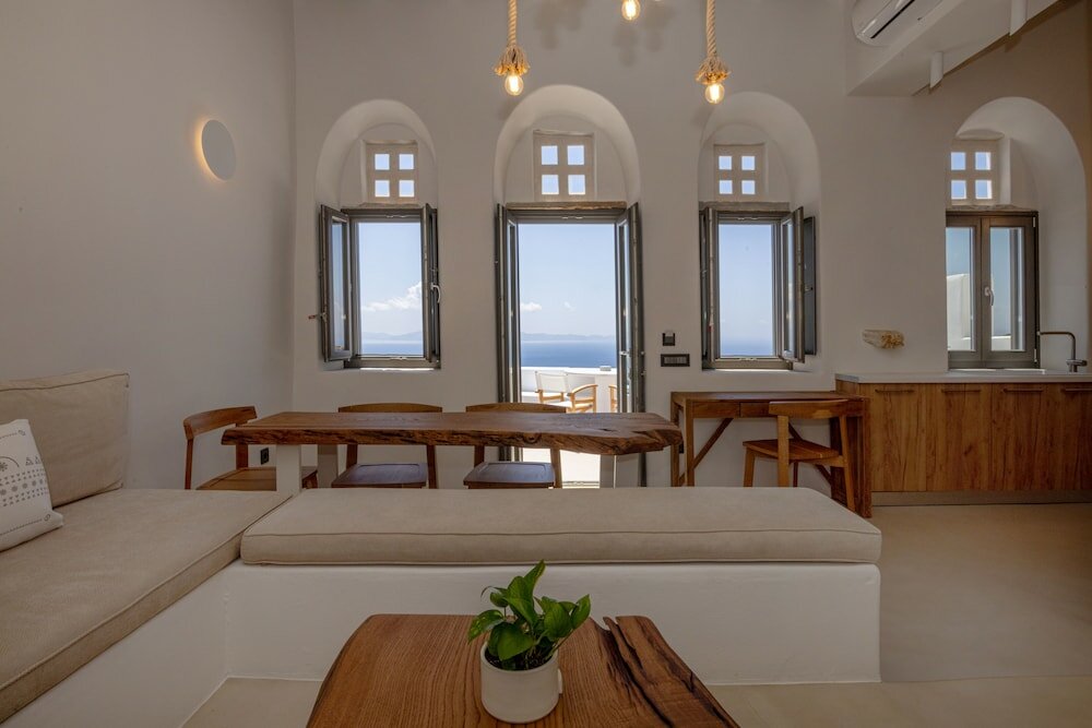 Фото Living Theros Luxury Suites