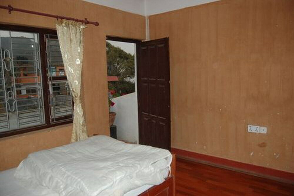 Фото Shrestha Hotel