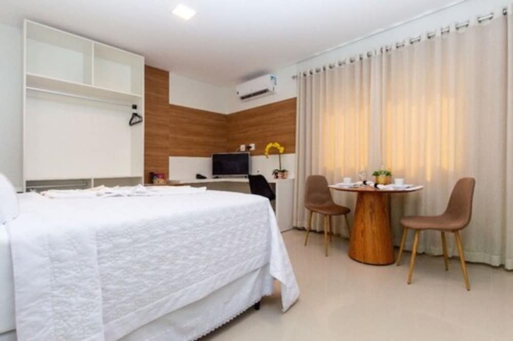 Фото Bristol Aline