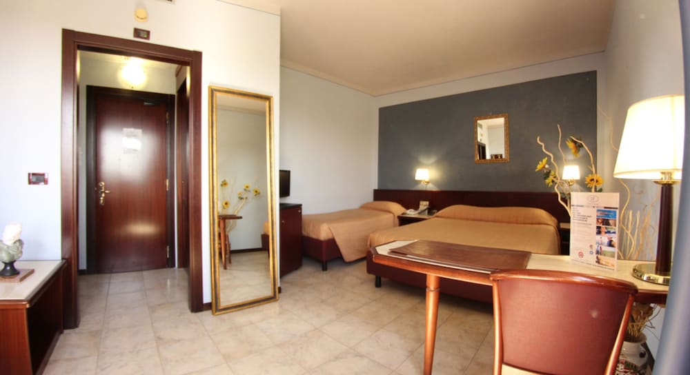 Фото Hotel Forum