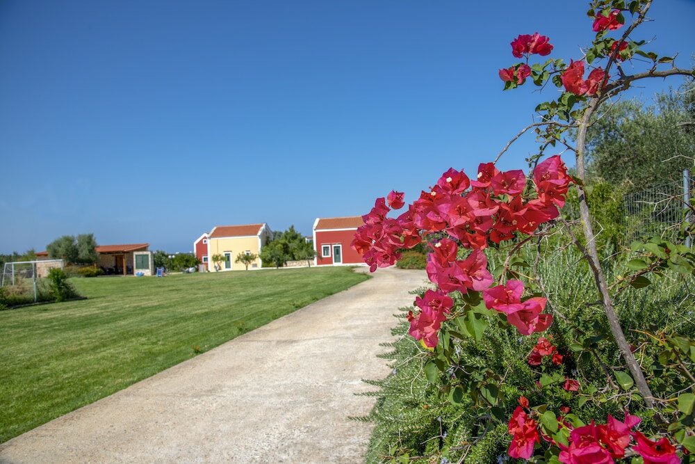 Фото Athousakis Village