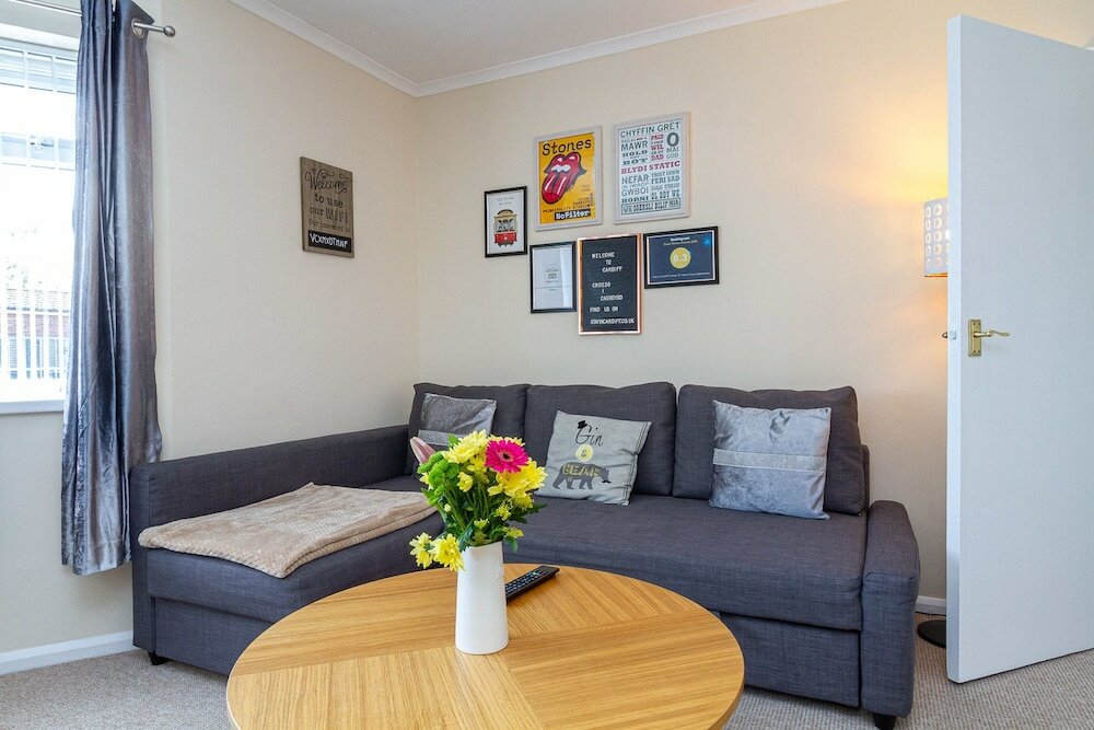 Фото Stay In Cardiff Cathay's Terrace Apartment