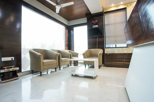 Гостиница Oyo 5253 Hotel Orange Lily в Индауре