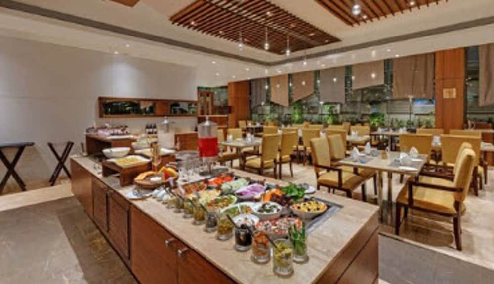 Фото Uk 27 The Fern Belagavi