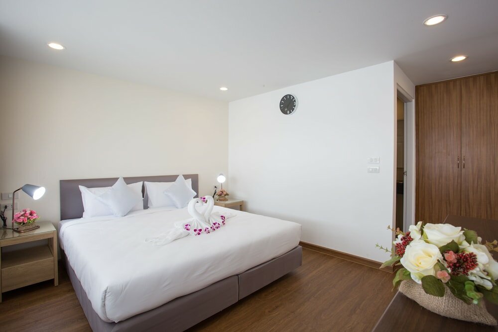 Фото The Suites Apartment & Residence Phuket