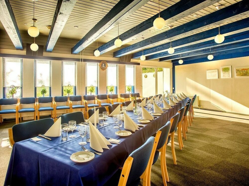 Фото Diagonalkroen