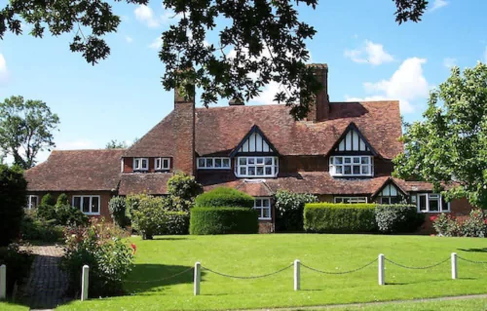 Фото The Brickwall Hotel