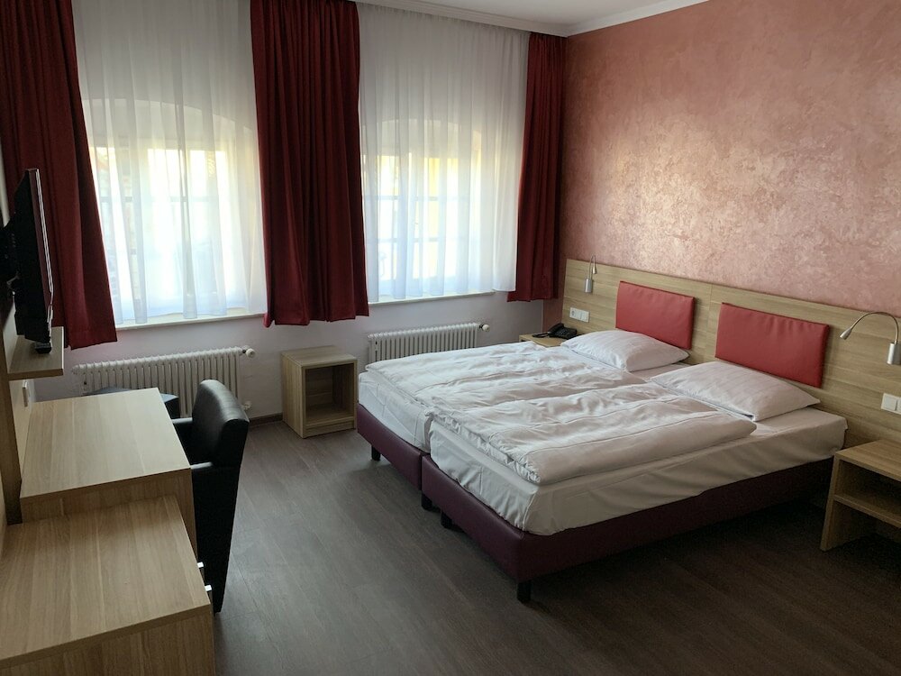 Фото Hotel Well Garni