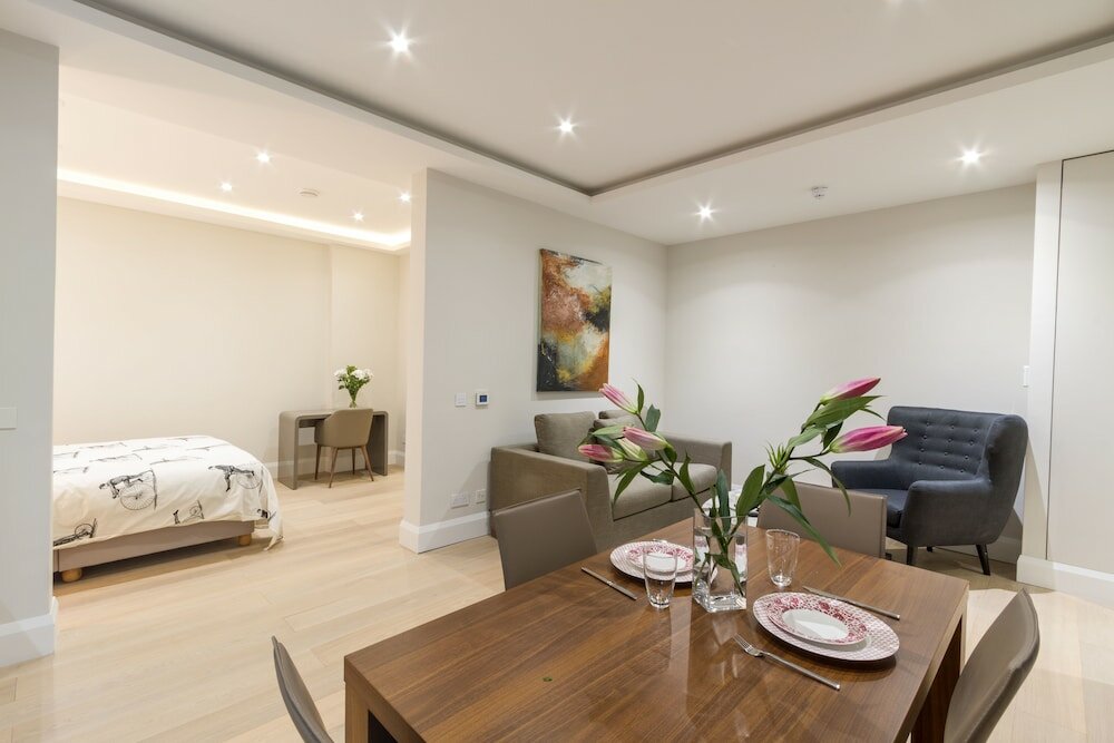 Фото 1 Palace Gardens