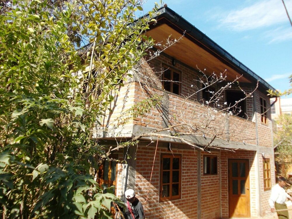 Фото Thitaw Two B&b