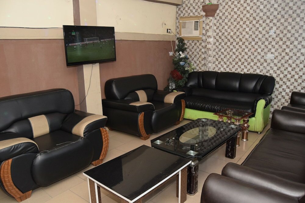 Фото De'elites Pool Bar & Inn