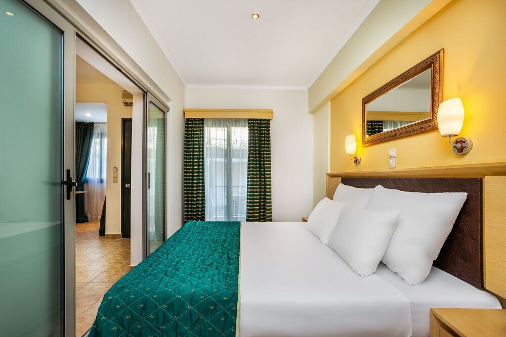 Фото Philoxenia SPA Hotel