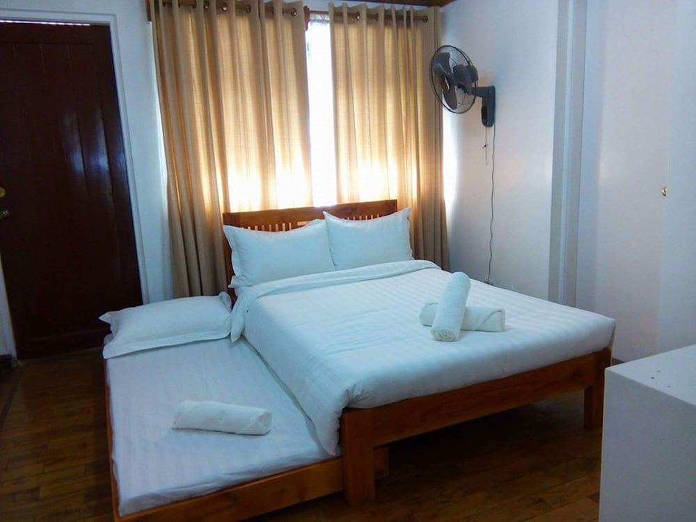 Фото Martha's Rooms