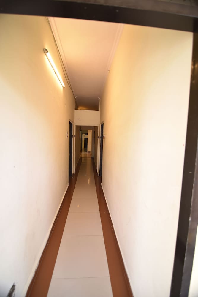 Фото Hotel Vaishnavi