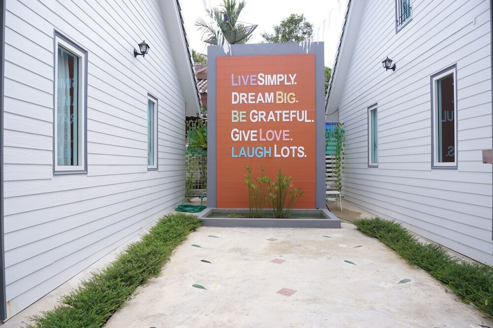 Фото The White Village Ranong Resort