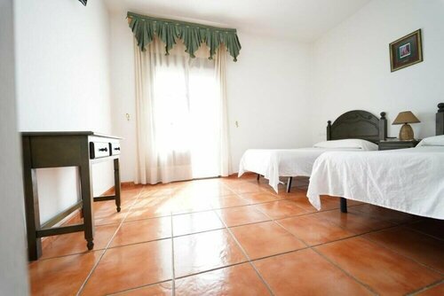 Гостиница Hostal Cesar